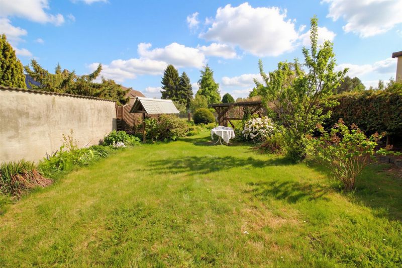 Provisionsfrei! Reihenmittelhaus mit Garten in zentraler Lage von Helbra